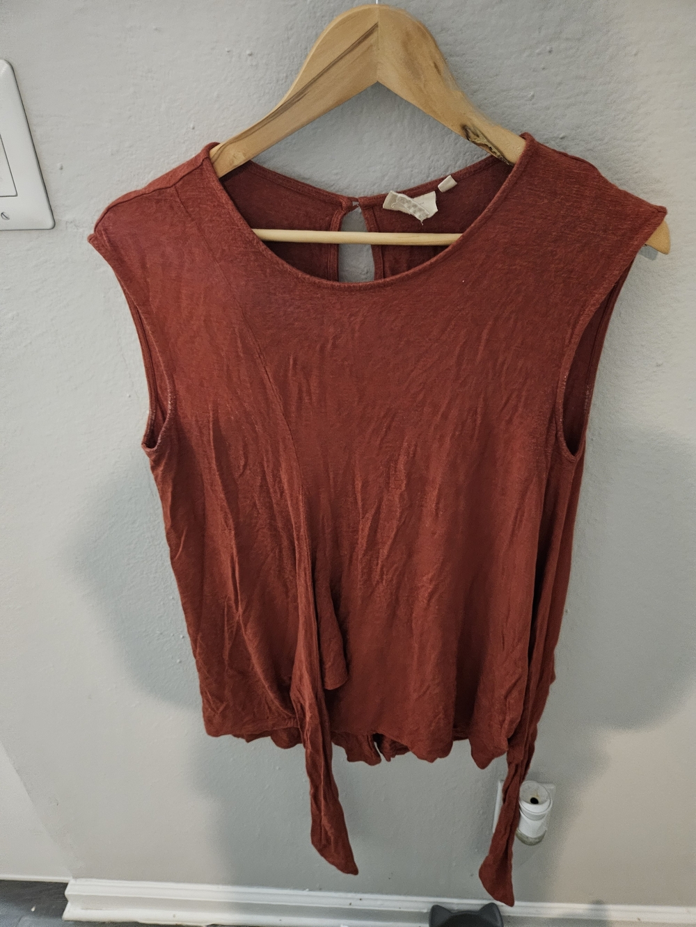 Women’s Sleeveless Tie-Front Top - Rust Red
